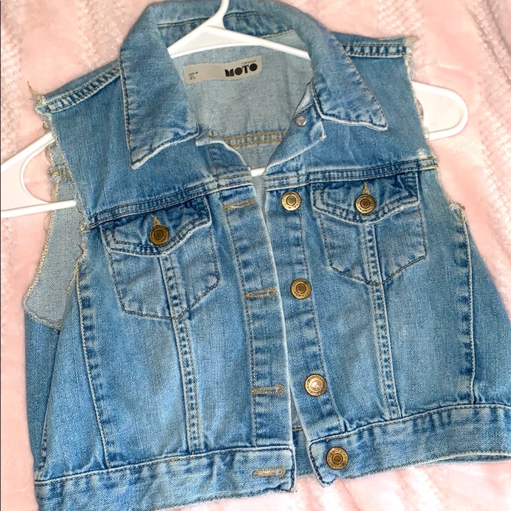 Crop Jean Jacket / No Sleeve